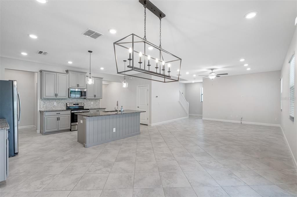 For Rent: $3,500 (4 beds, 2 baths, 3034 Square Feet)