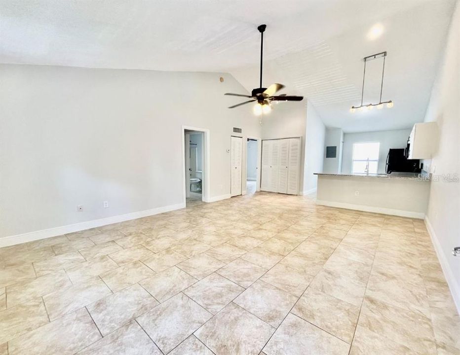 For Rent: $1,625 (2 beds, 2 baths, 840 Square Feet)