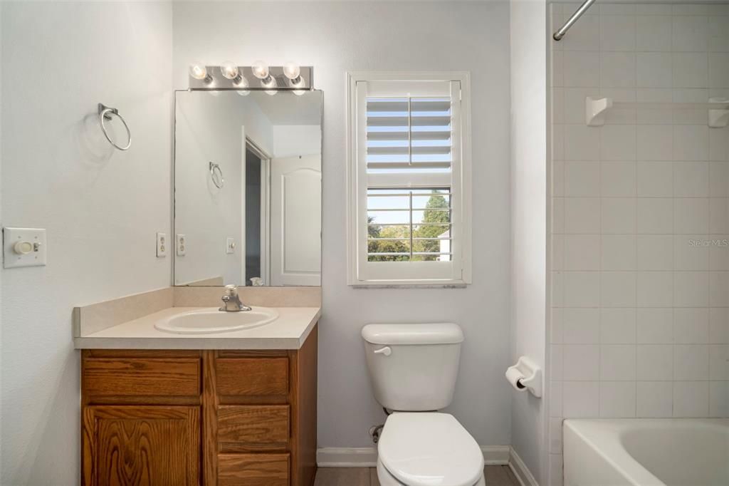 待售: $259,900 (3 贝兹, 2 浴室, 1684 平方英尺)