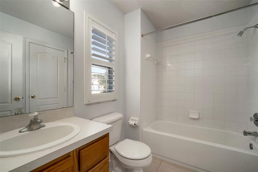 待售: $259,900 (3 贝兹, 2 浴室, 1684 平方英尺)