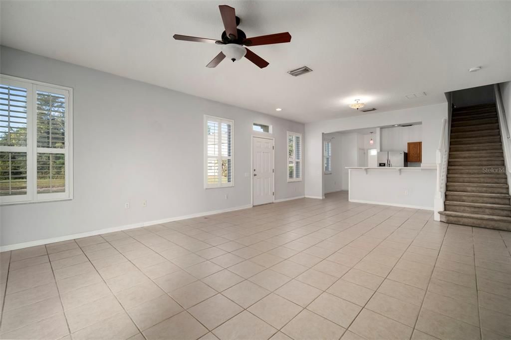 待售: $259,900 (3 贝兹, 2 浴室, 1684 平方英尺)