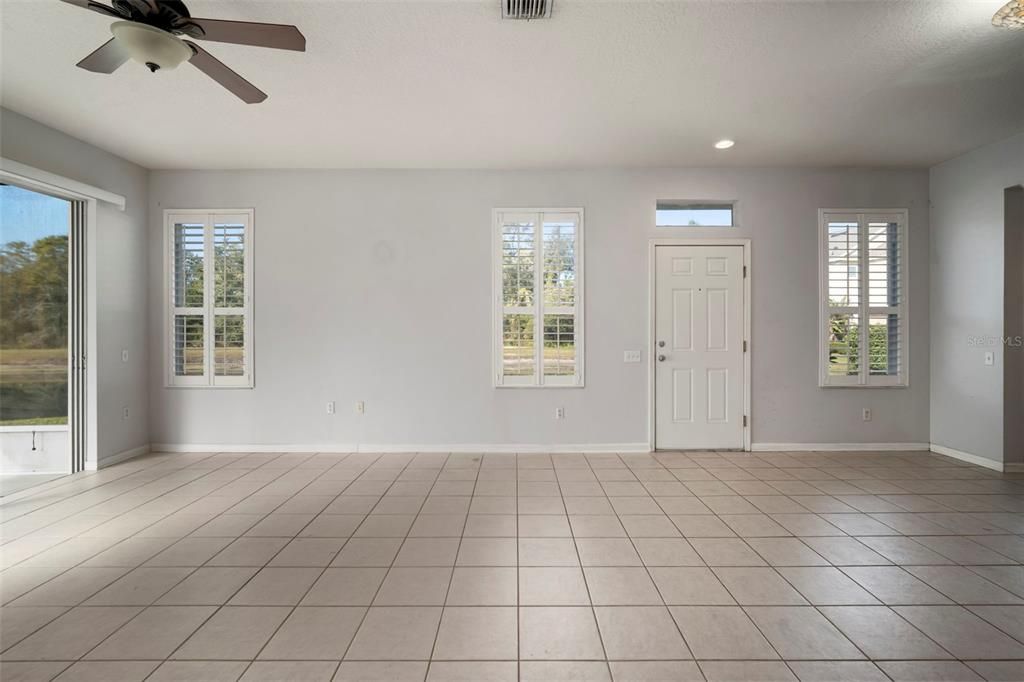 待售: $259,900 (3 贝兹, 2 浴室, 1684 平方英尺)