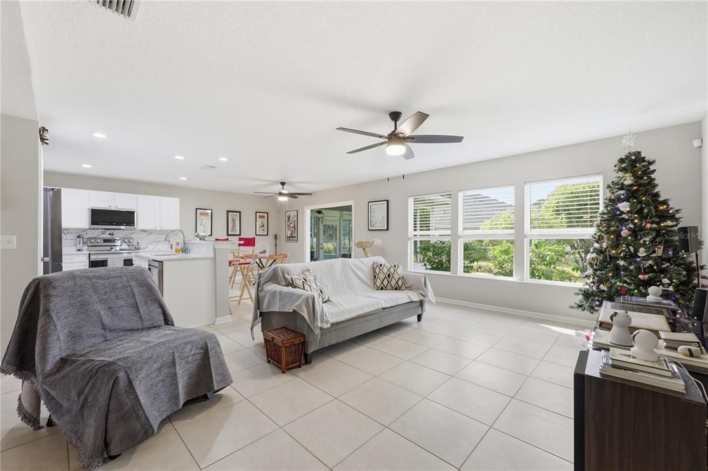 待售: $394,000 (3 贝兹, 2 浴室, 1885 平方英尺)