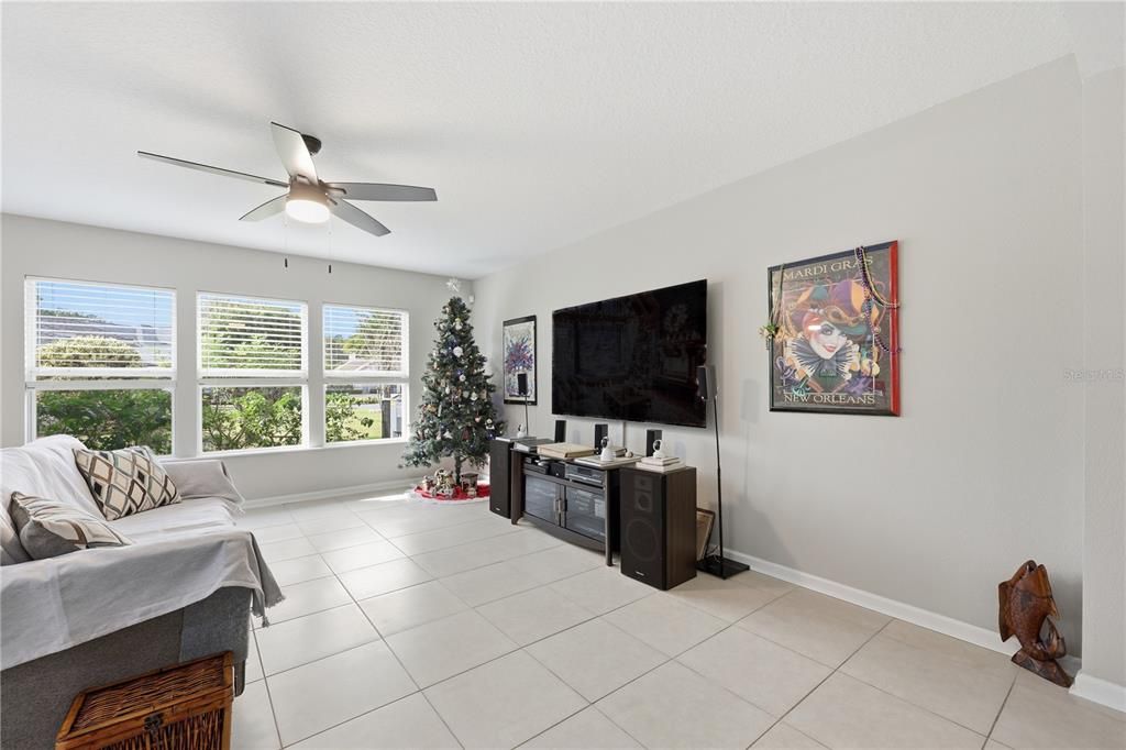 待售: $394,000 (3 贝兹, 2 浴室, 1885 平方英尺)