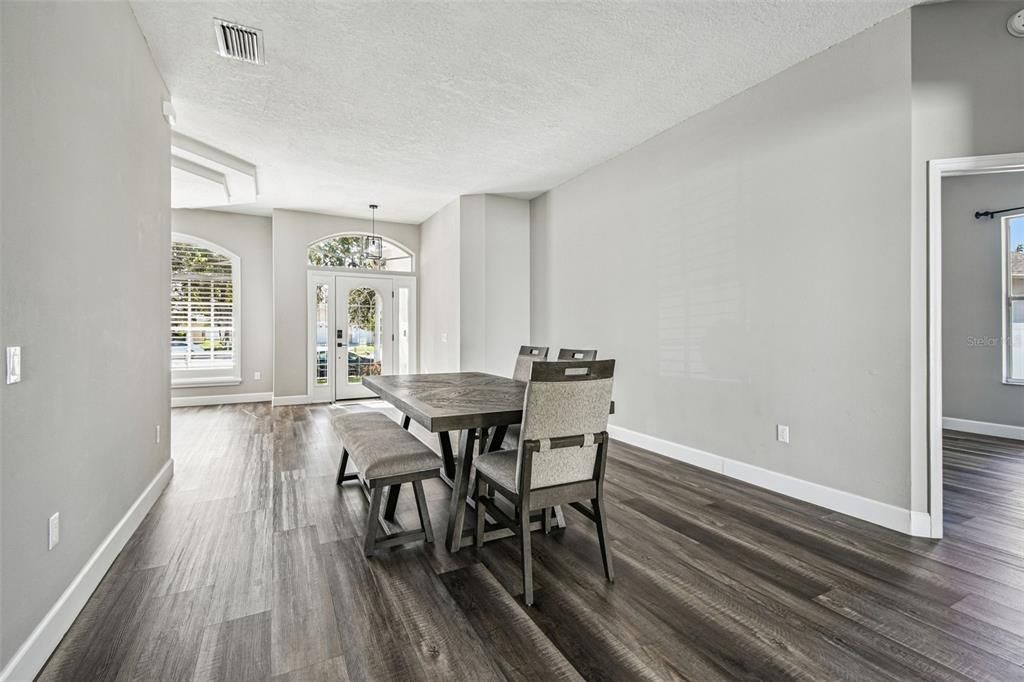 待售: $510,000 (4 贝兹, 3 浴室, 2507 平方英尺)