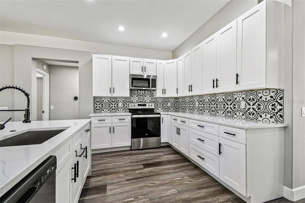 待售: $510,000 (4 贝兹, 3 浴室, 2507 平方英尺)