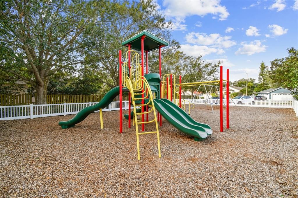 待售: $510,000 (4 贝兹, 3 浴室, 2507 平方英尺)