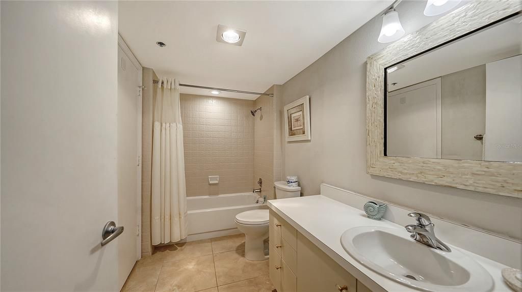 待售: $899,000 (2 贝兹, 2 浴室, 1172 平方英尺)