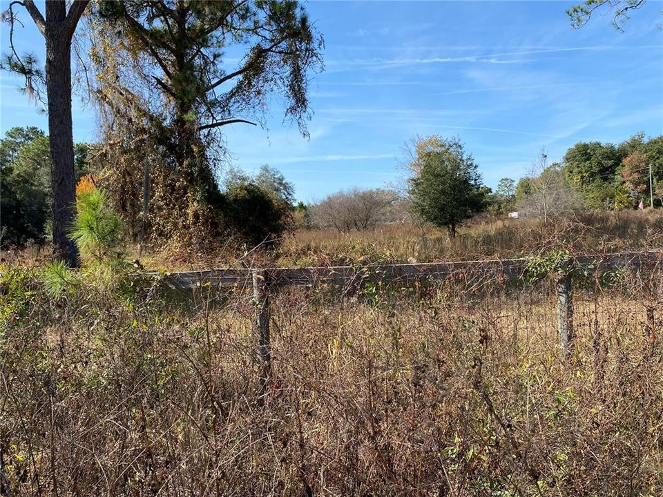 待售: $89,000 (4.10 acres)