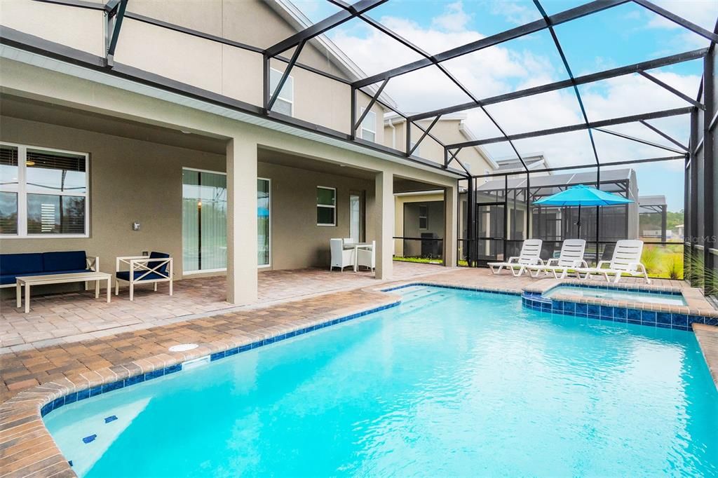 For Sale: $918,000 (8 beds, 5 baths, 4289 Square Feet)