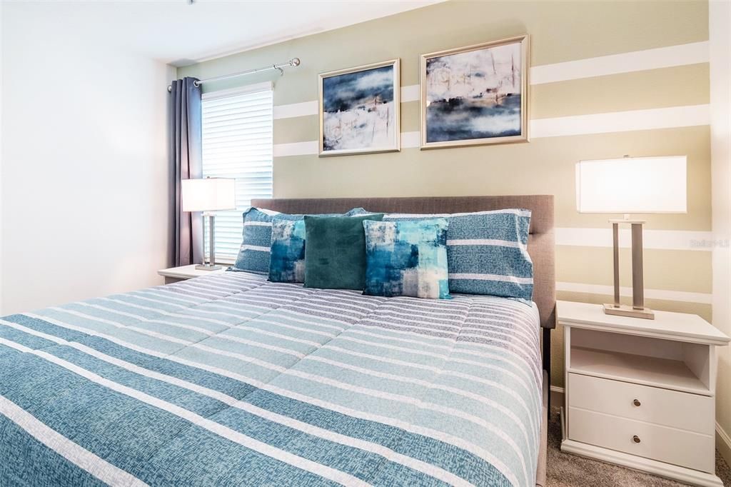 For Sale: $918,000 (8 beds, 5 baths, 4289 Square Feet)