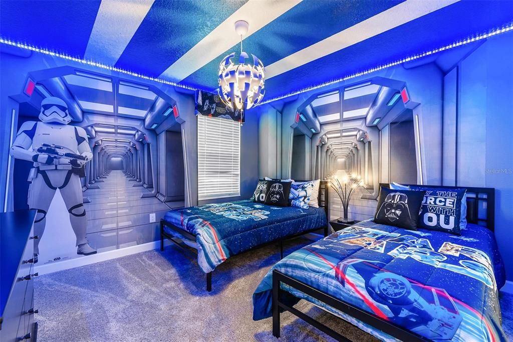 For Sale: $918,000 (8 beds, 5 baths, 4289 Square Feet)