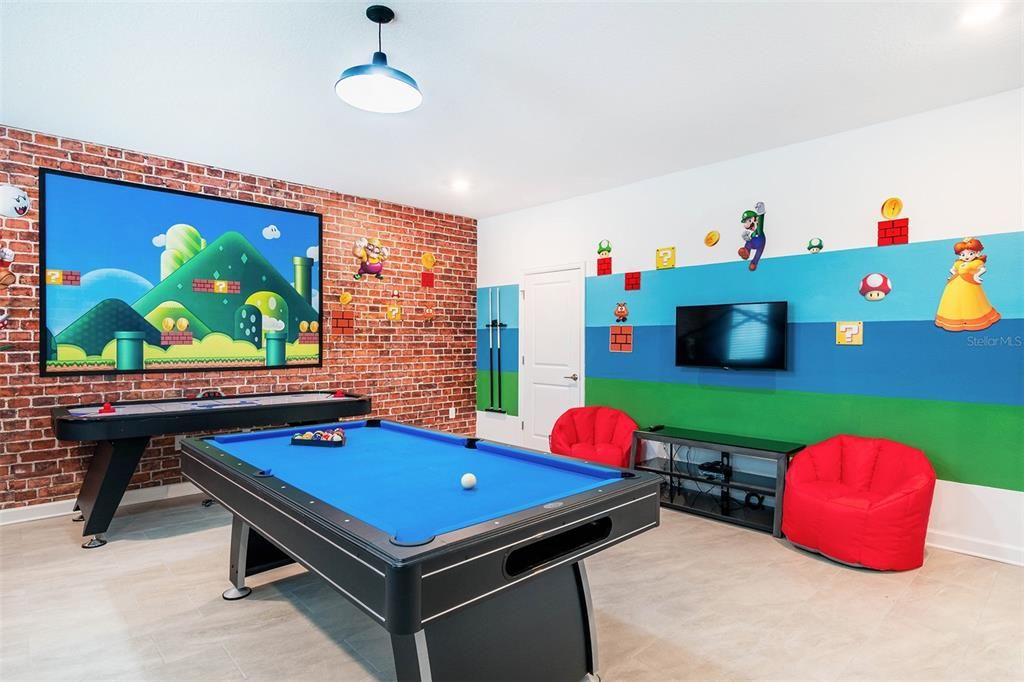 For Sale: $918,000 (8 beds, 5 baths, 4289 Square Feet)