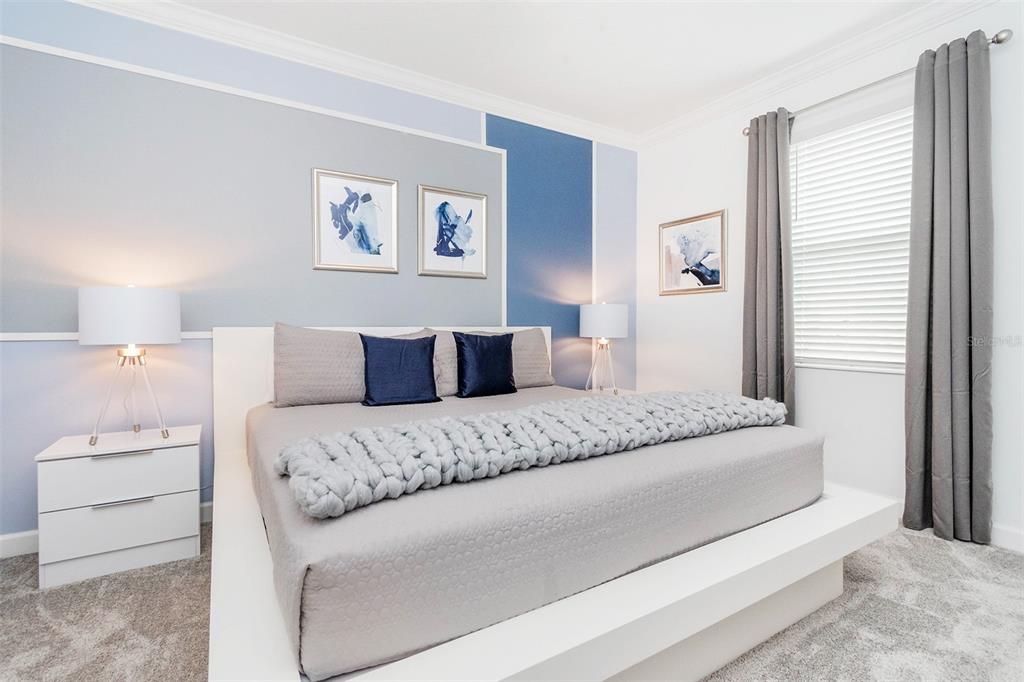 For Sale: $918,000 (8 beds, 5 baths, 4289 Square Feet)