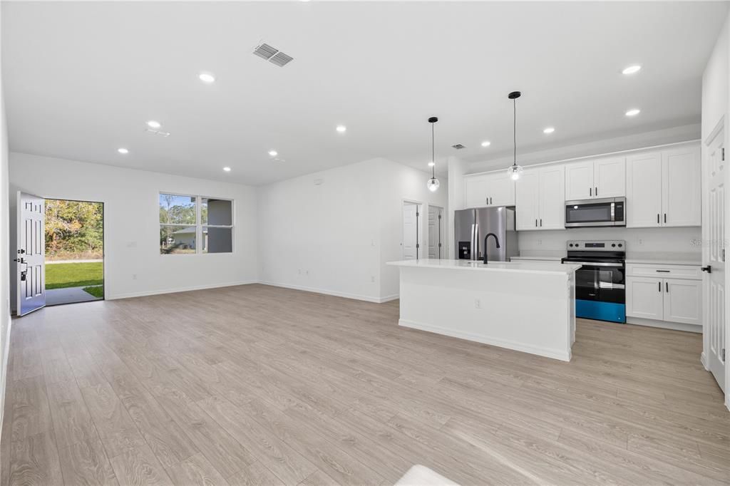 For Sale: $272,990 (4 beds, 2 baths, 1708 Square Feet)