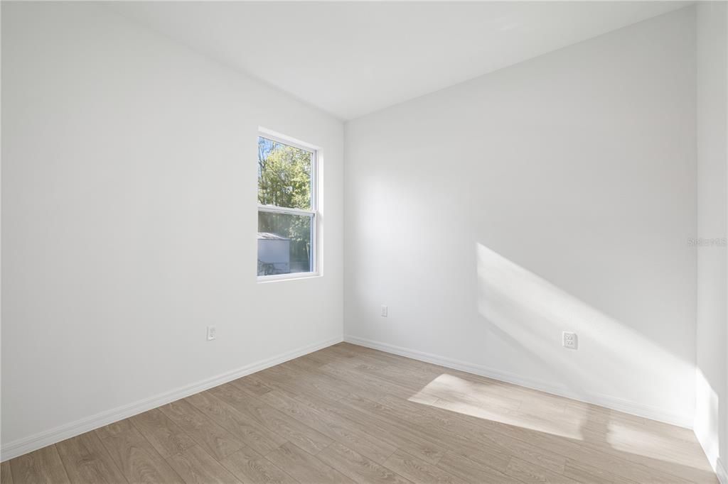 For Sale: $272,990 (4 beds, 2 baths, 1708 Square Feet)