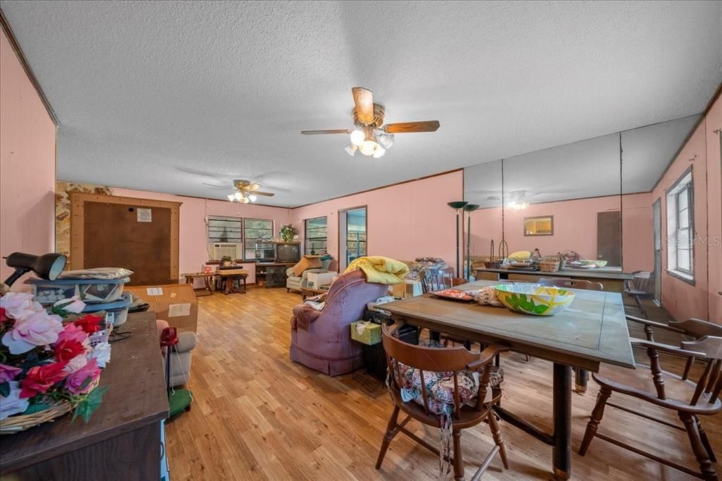 En Venta: $597,000 (3 camas, 1 baños, 1592 Pies cuadrados)