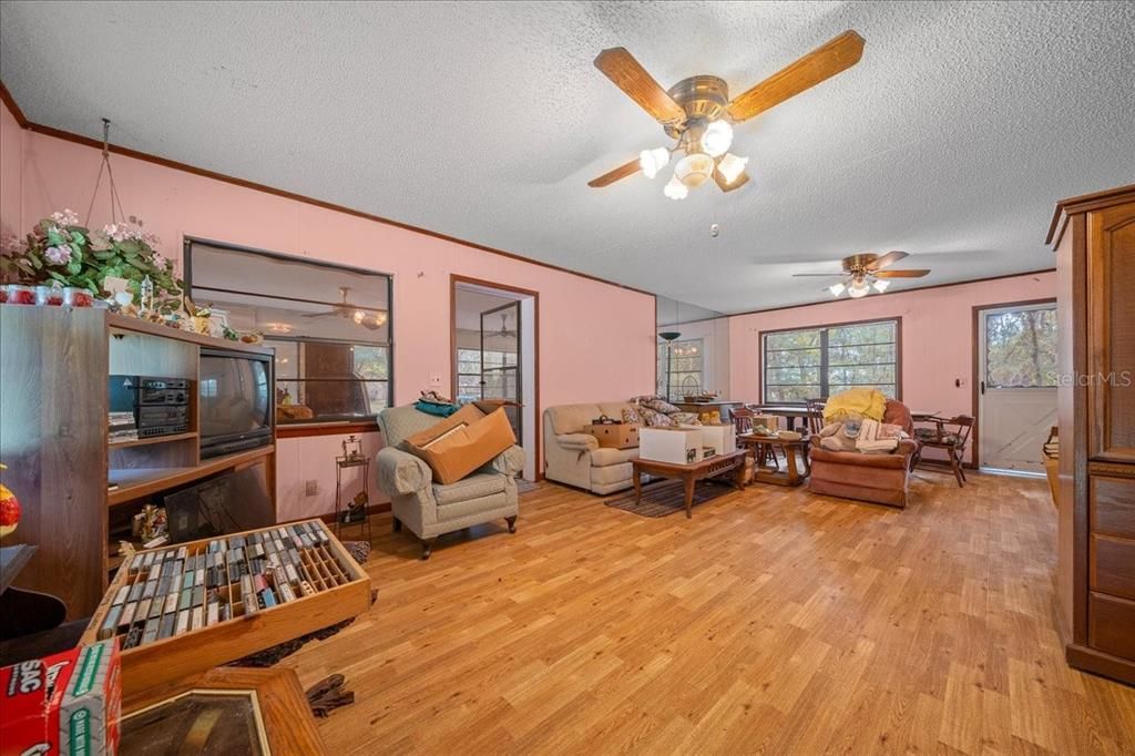 En Venta: $597,000 (3 camas, 1 baños, 1592 Pies cuadrados)