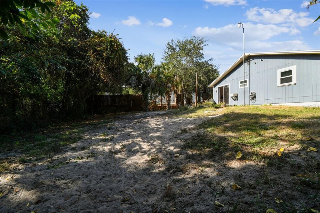 待售: $390,000 (2 贝兹, 2 浴室, 1124 平方英尺)