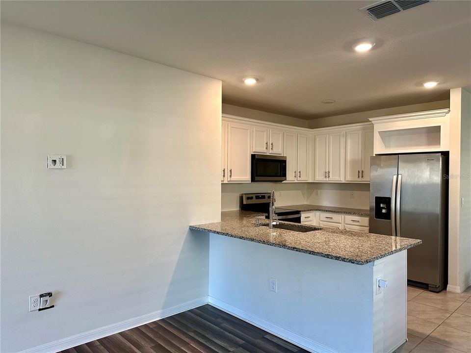 For Rent: $2,250 (3 beds, 2 baths, 1501 Square Feet)