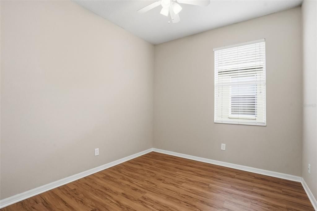 Activo con contrato: $309,900 (3 camas, 2 baños, 2062 Pies cuadrados)