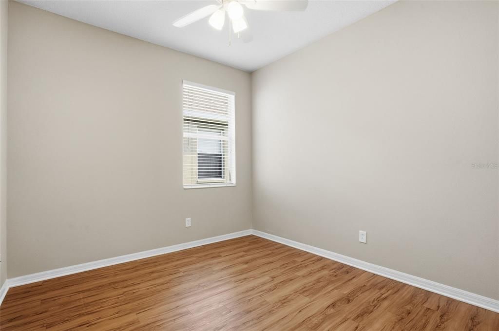 Activo con contrato: $309,900 (3 camas, 2 baños, 2062 Pies cuadrados)