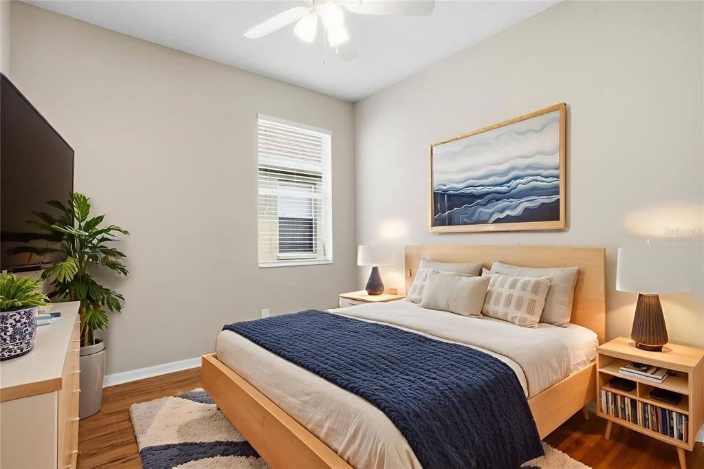 Activo con contrato: $309,900 (3 camas, 2 baños, 2062 Pies cuadrados)