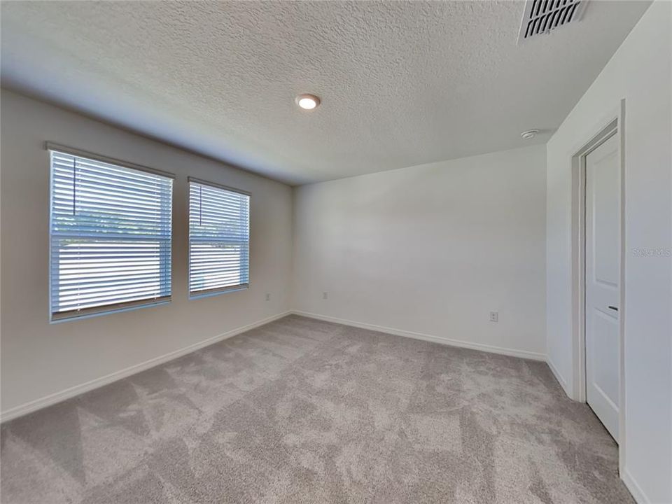 В аренду: $1,750 (3 спален, 2 ванн, 1373 Квадратных фут)