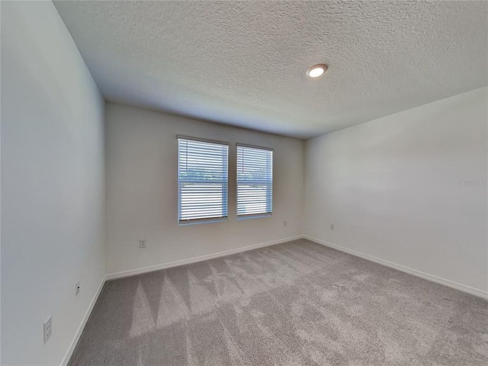 В аренду: $1,750 (3 спален, 2 ванн, 1373 Квадратных фут)