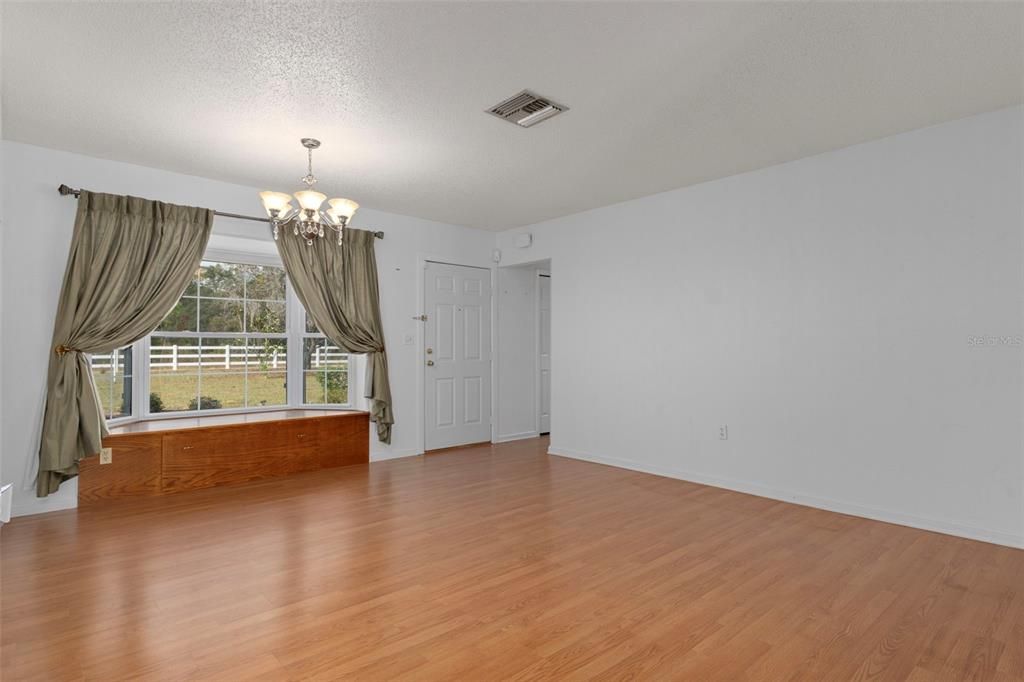 For Sale: $540,000 (3 beds, 2 baths, 2294 Square Feet)