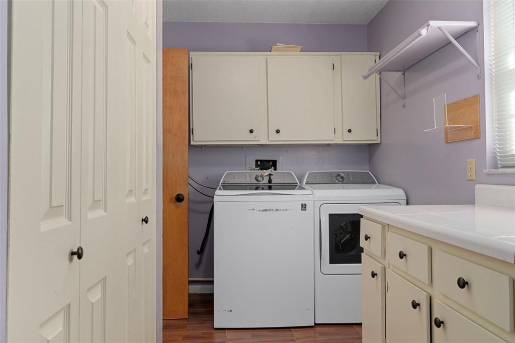 For Sale: $540,000 (3 beds, 2 baths, 2294 Square Feet)