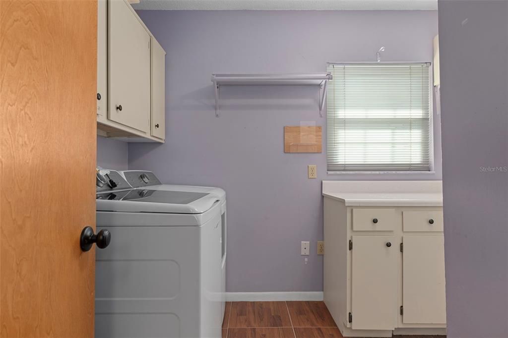 For Sale: $540,000 (3 beds, 2 baths, 2294 Square Feet)