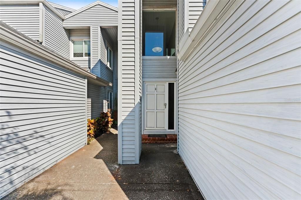 Под контрактом: $325,000 (2 спален, 2 ванн, 1782 Квадратных фут)