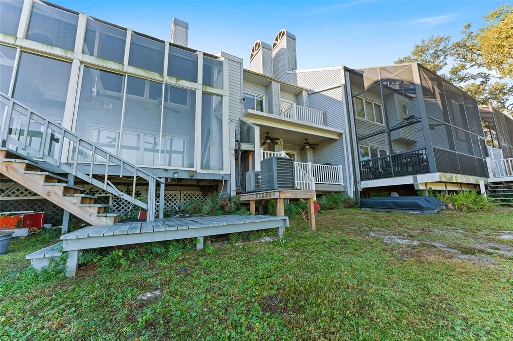 Под контрактом: $325,000 (2 спален, 2 ванн, 1782 Квадратных фут)