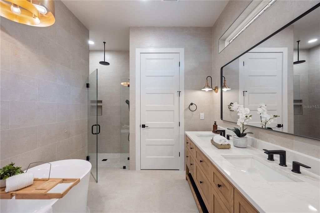 Active With Contract: $1,595,000 (4 beds, 4 baths, 2743 Square Feet)