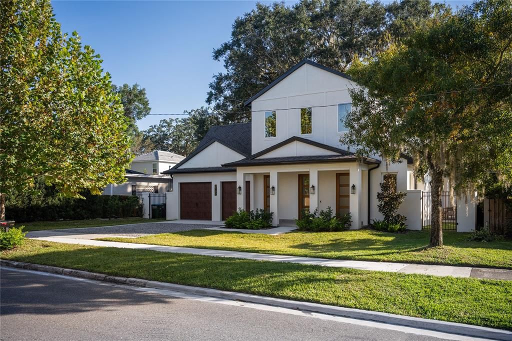 Active With Contract: $1,595,000 (4 beds, 4 baths, 2743 Square Feet)