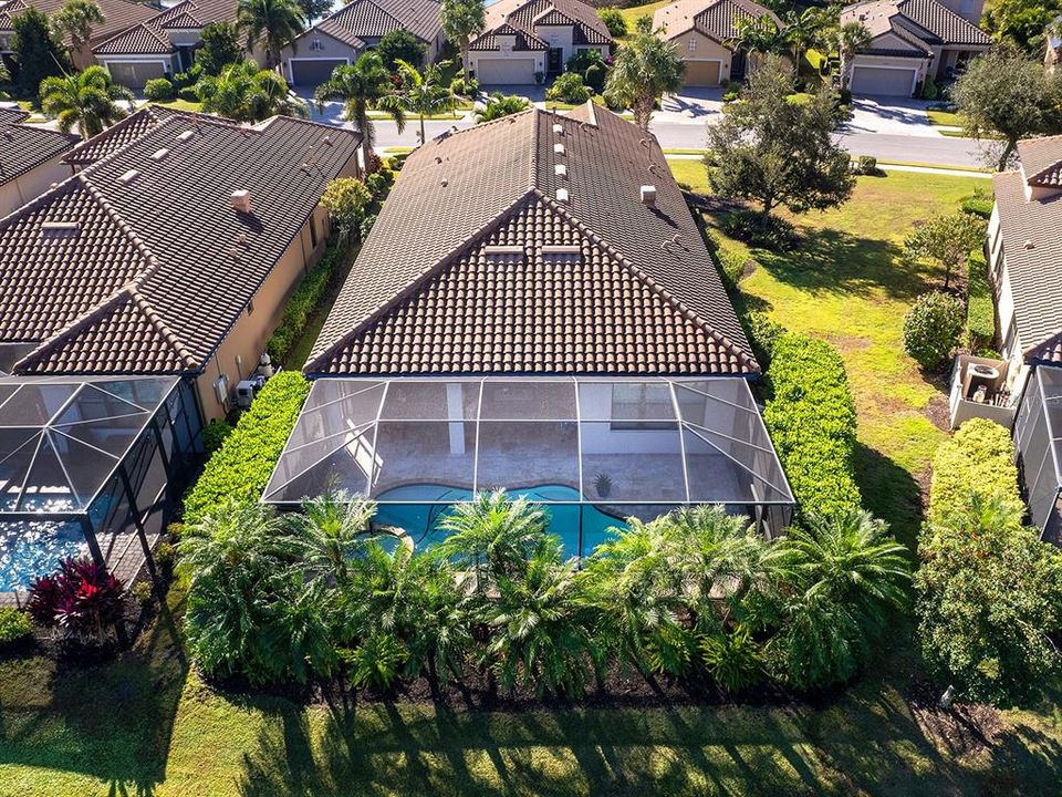 For Sale: $950,000 (3 beds, 3 baths, 2335 Square Feet)