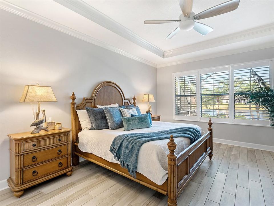 For Sale: $950,000 (3 beds, 3 baths, 2335 Square Feet)