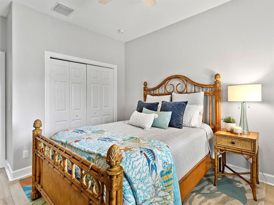 For Sale: $950,000 (3 beds, 3 baths, 2335 Square Feet)