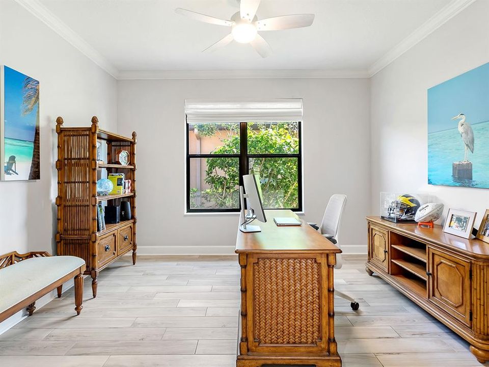 For Sale: $950,000 (3 beds, 3 baths, 2335 Square Feet)