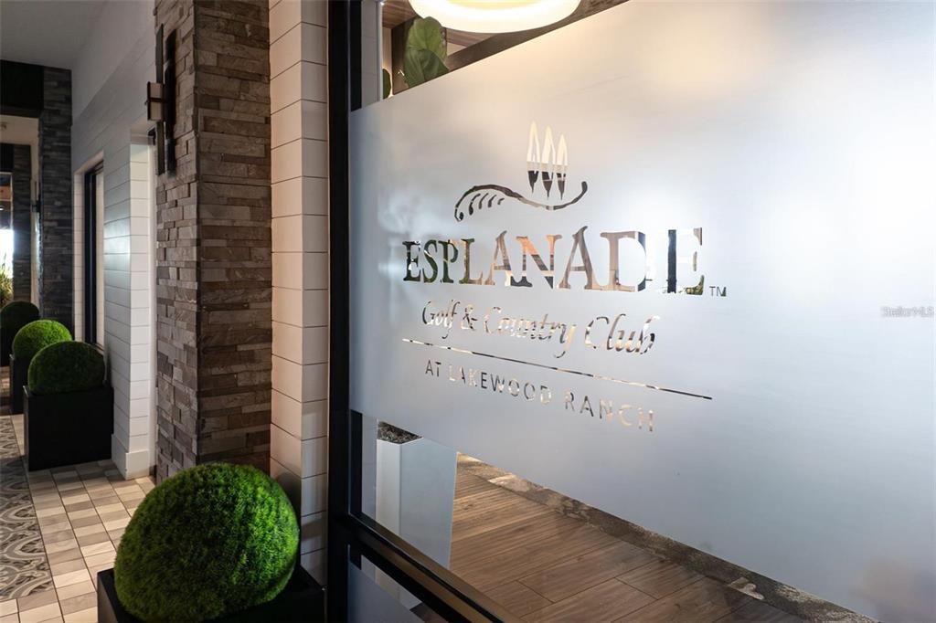 For Sale: $950,000 (3 beds, 3 baths, 2335 Square Feet)