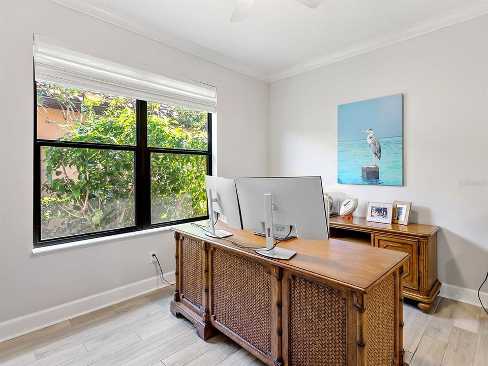 For Sale: $950,000 (3 beds, 3 baths, 2335 Square Feet)