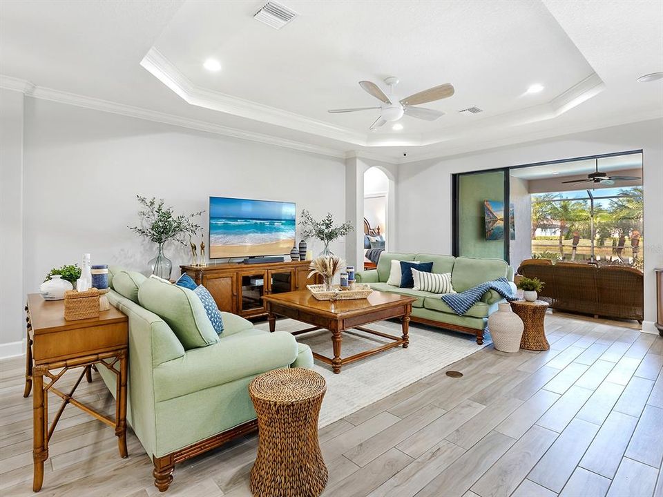 For Sale: $950,000 (3 beds, 3 baths, 2335 Square Feet)