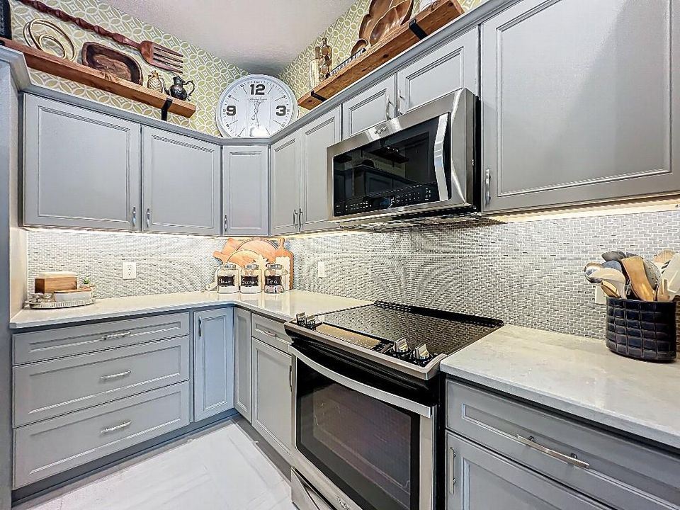 На продажу: $799,900 (3 спален, 3 ванн, 1906 Квадратных фут)