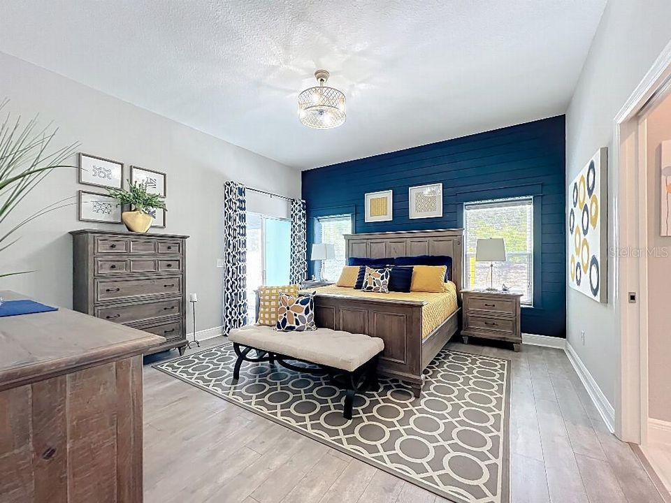 На продажу: $799,900 (3 спален, 3 ванн, 1906 Квадратных фут)