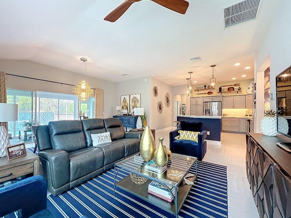 На продажу: $799,900 (3 спален, 3 ванн, 1906 Квадратных фут)