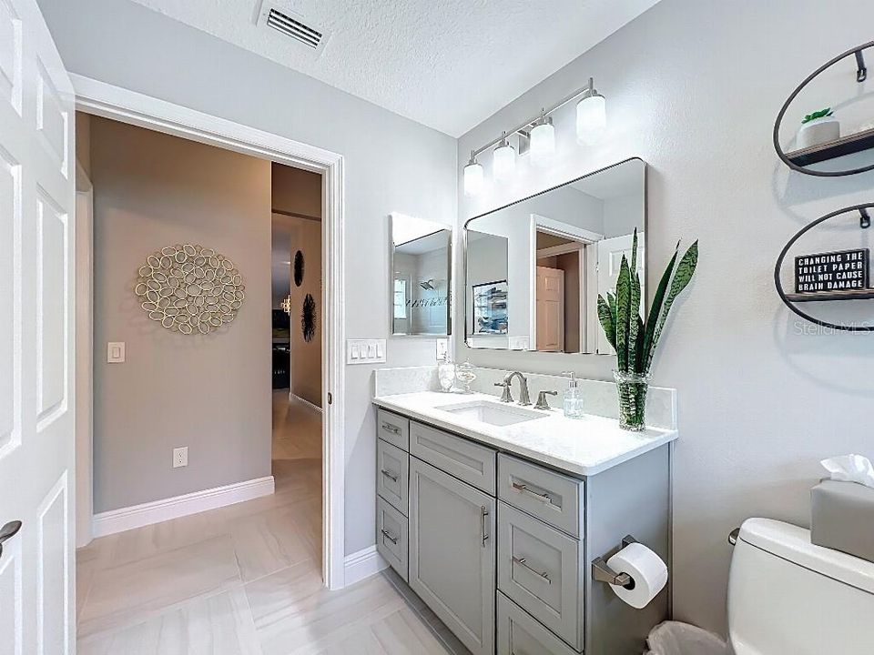 На продажу: $799,900 (3 спален, 3 ванн, 1906 Квадратных фут)