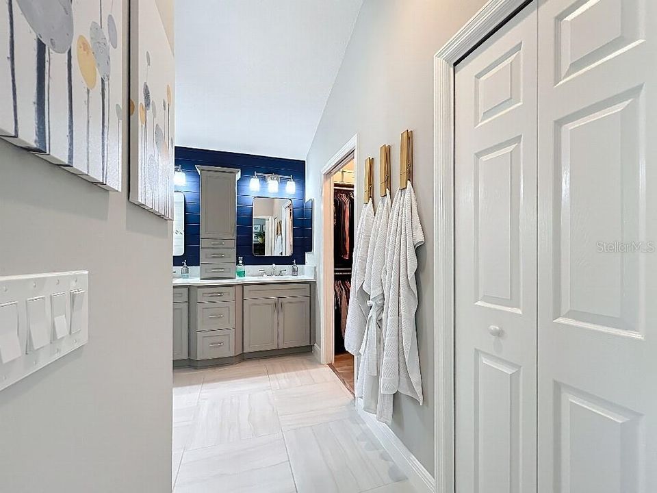 На продажу: $799,900 (3 спален, 3 ванн, 1906 Квадратных фут)