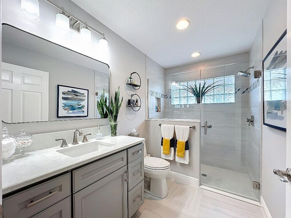 На продажу: $799,900 (3 спален, 3 ванн, 1906 Квадратных фут)