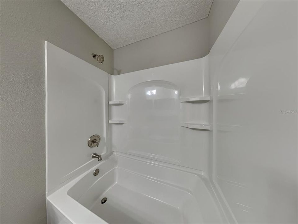 For Rent: $1,650 (3 beds, 2 baths, 1438 Square Feet)